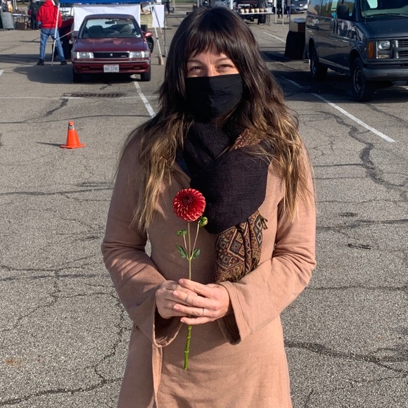 Meet your Posher, Rachael - Picture 1 of 2